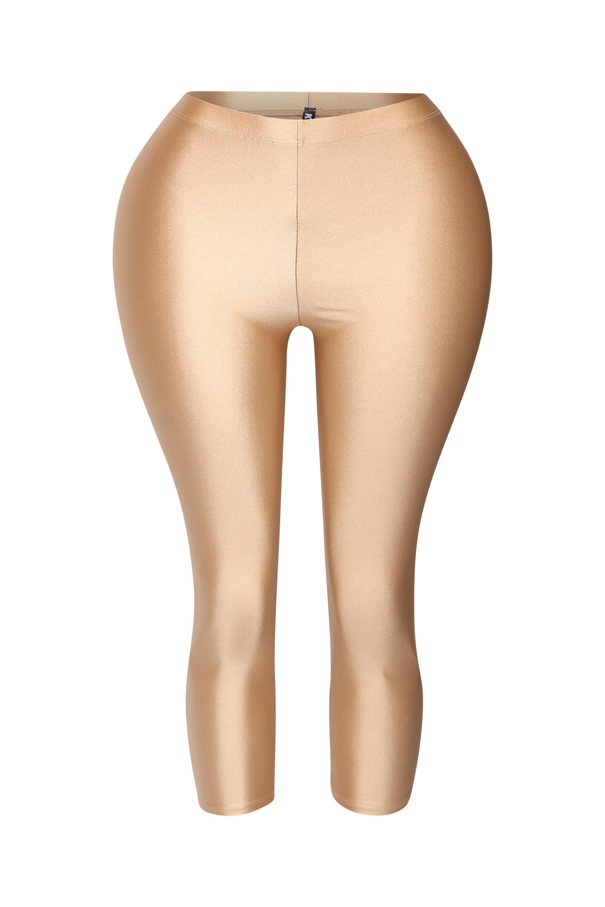 Lora Capri